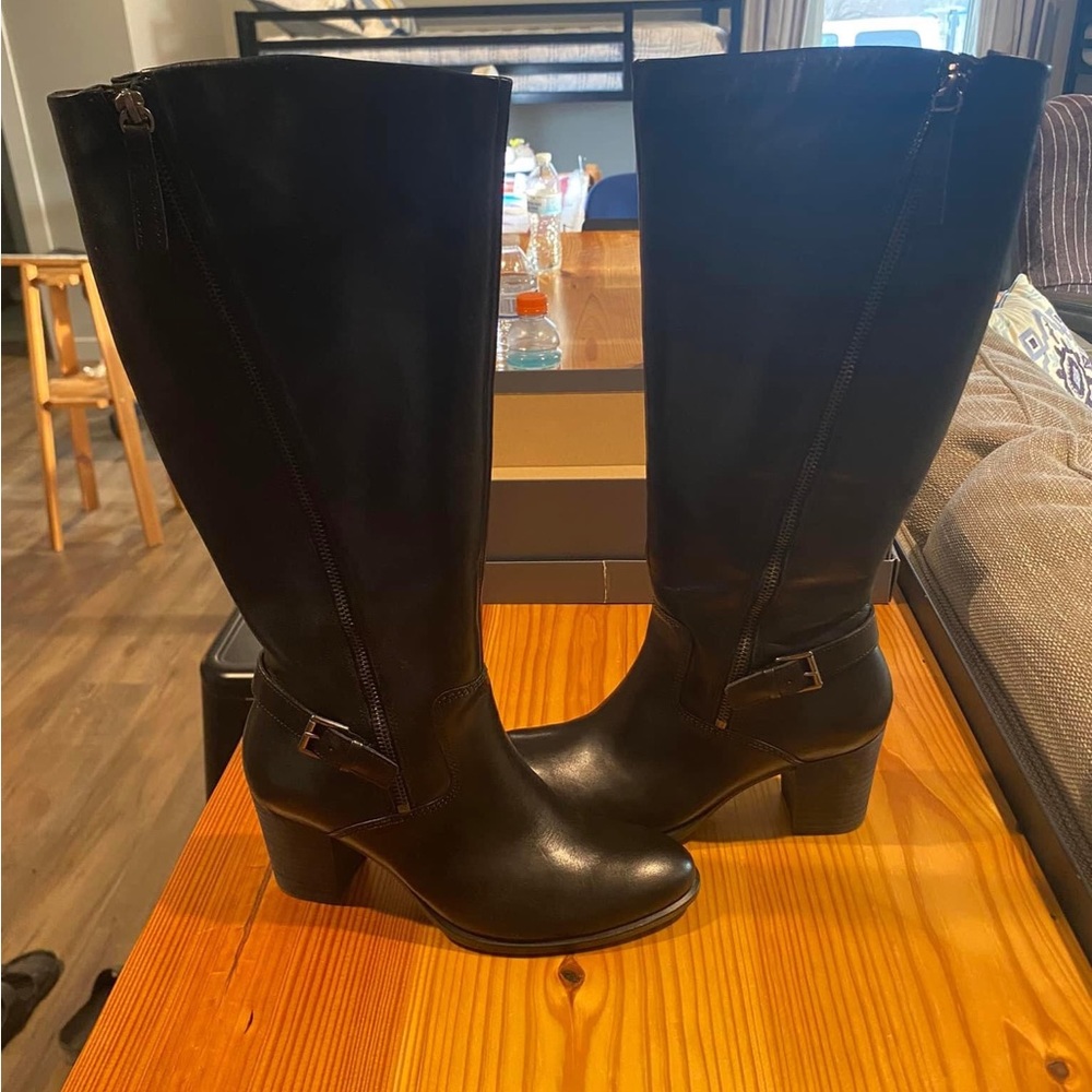 NIB ECCO Black Boots